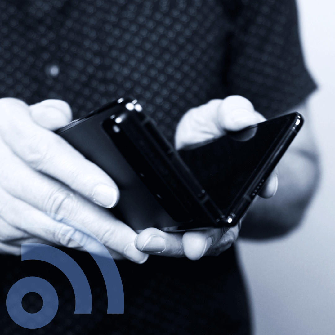 A gif of 金刚生态TechRadar journalists testing products